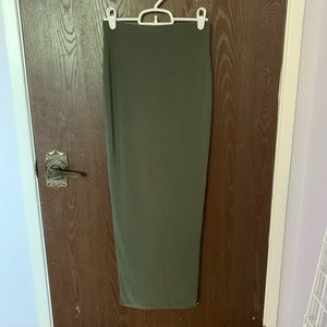 💥🛍 Fashion Nova body con midi skirt